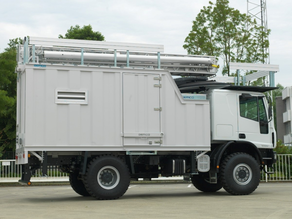Gemco-Mobile-Safety-BV-drie-stuks-SDMO-T16K-SIM-Holland-P08